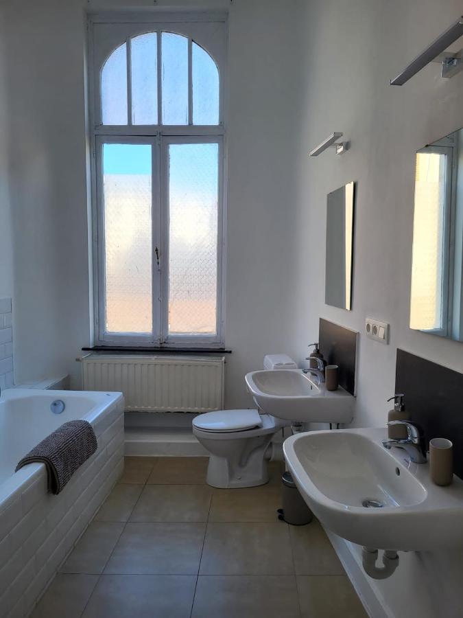 Brussels Bed & Blockchain Private Rooms With Shared Bathroom Etterbeek Zewnętrze zdjęcie